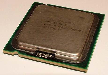 Intel Core 2 Extreme QX6700 – neman s četiri glave