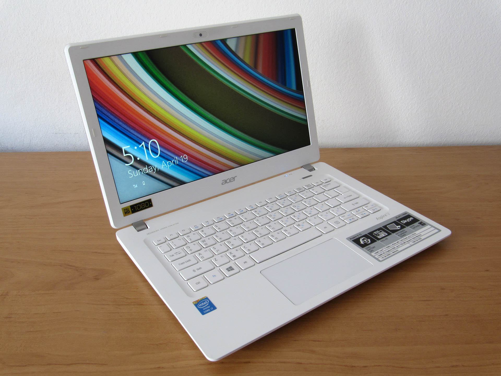 Acer Aspire V13 – mali bijeli