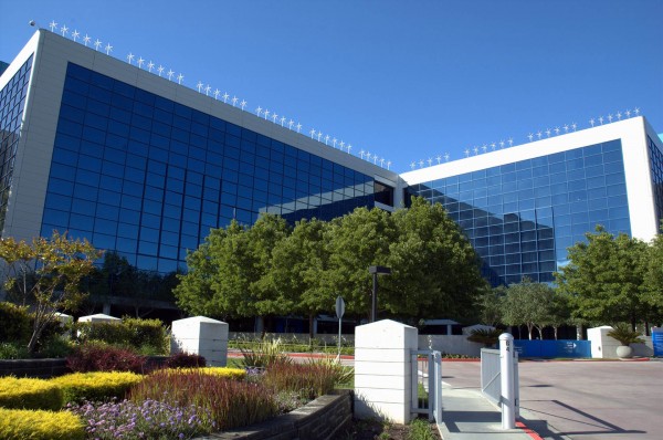 Vjetroturbine na Intelovoj glavnoj zgradi