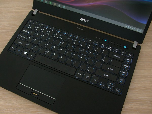 Acer_Travelmate_06