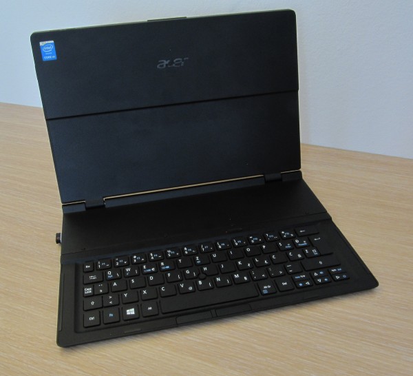 Acer_Switch_12_03