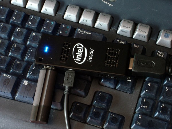 Intel_Compute_Stick_012