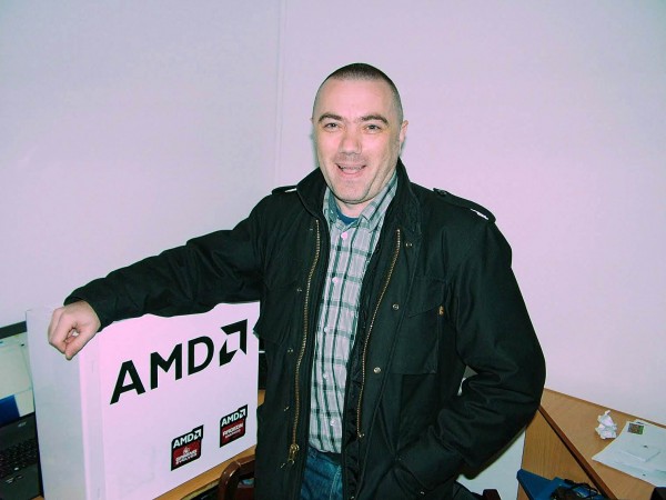 amd_christmas_2015_tihomir