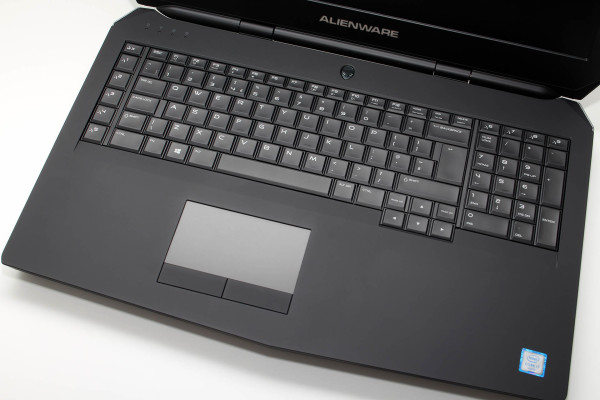 alienware_17_r3_11