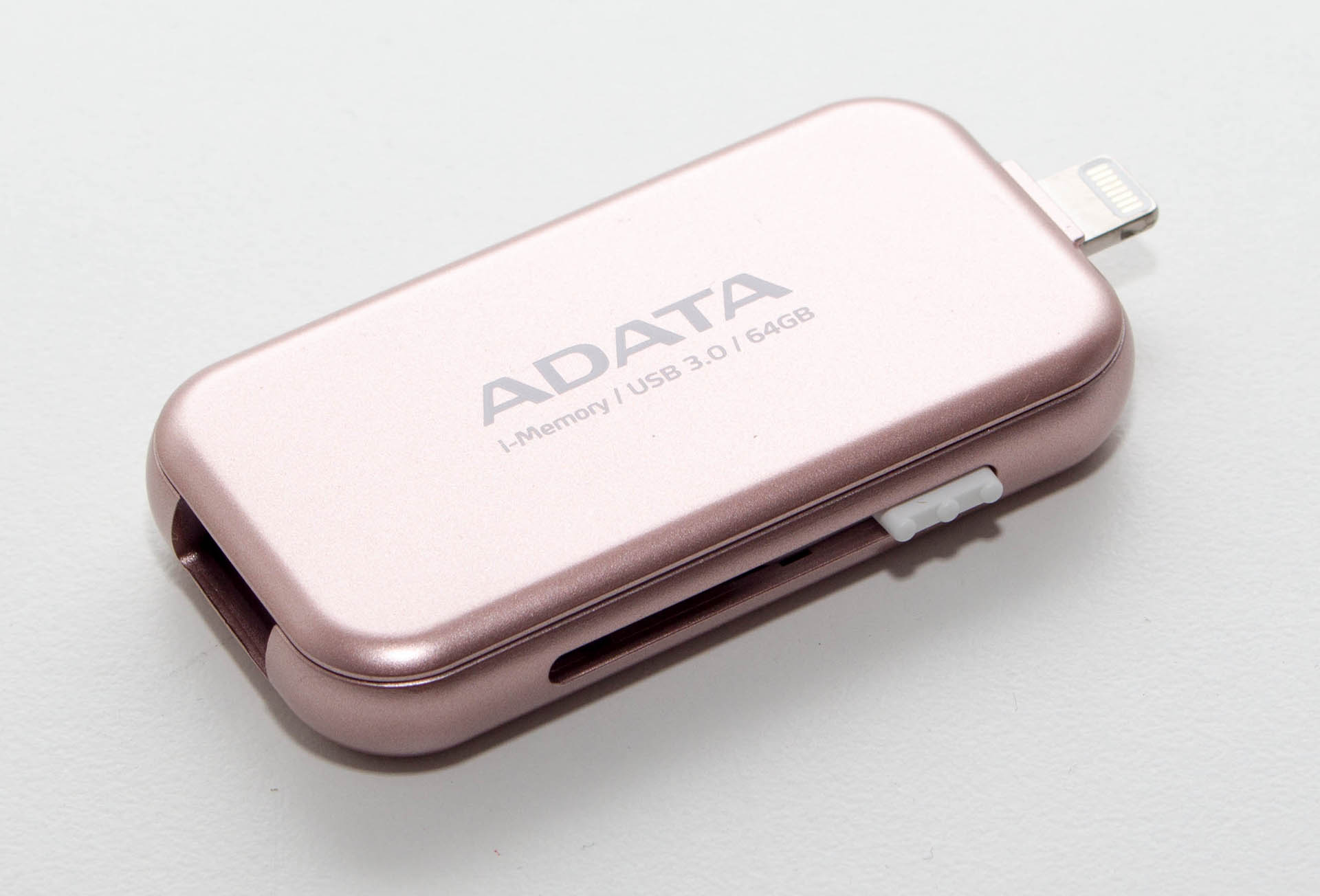 ADATA i-Memory UE710 64GB test