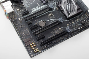 asus_z170_pg_aura_8