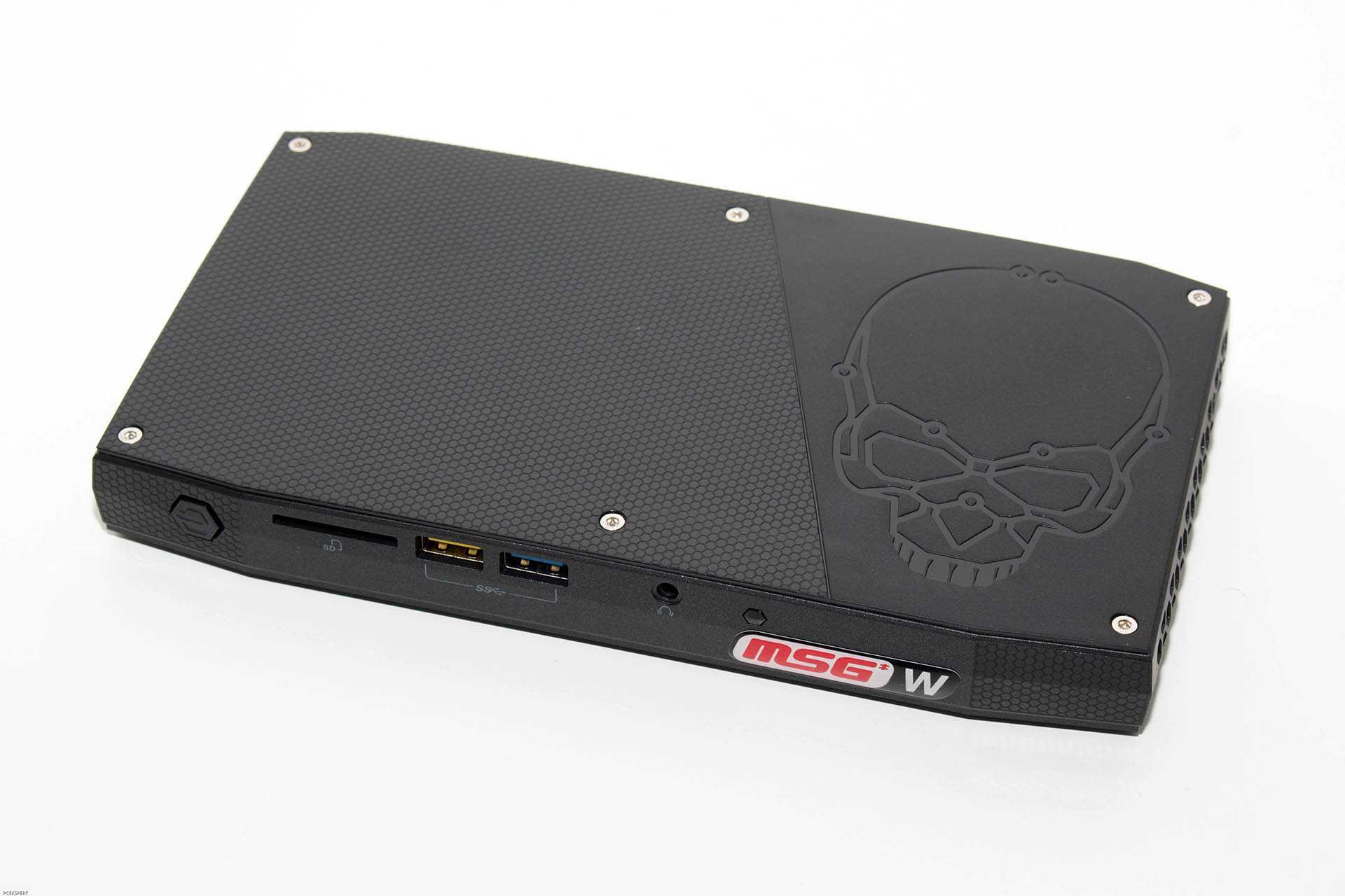 Intel Skull Canyon NUC6I7KYK test