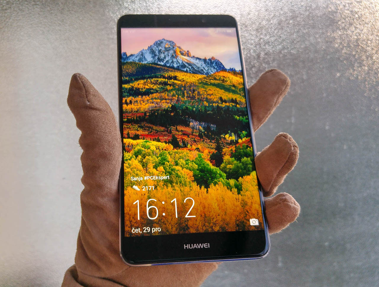 Huawei Mate 9 recenzija