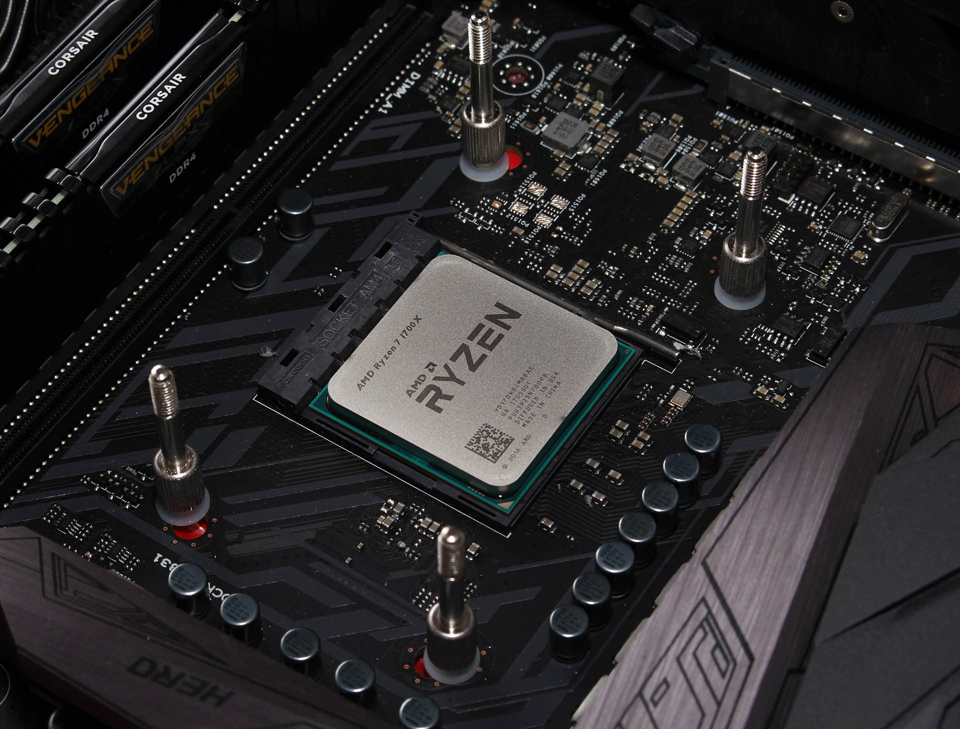 AMD Ryzen 7 1700X recenzija