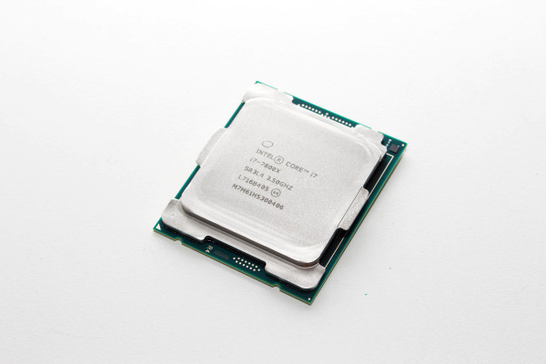 intel_i7_7800x_6