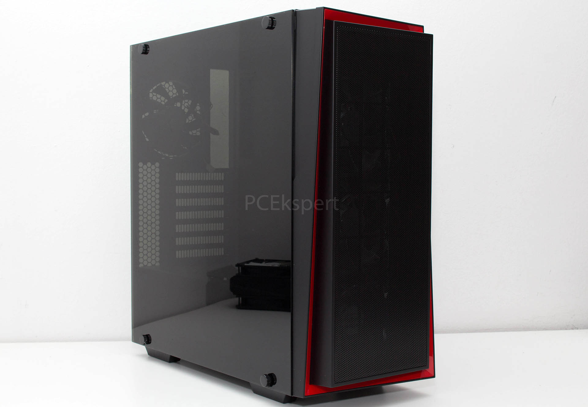 SilverStone Redline RL06 Tempered Glass recenzija