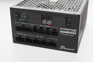 seasonic_prime_fanless_600w_9