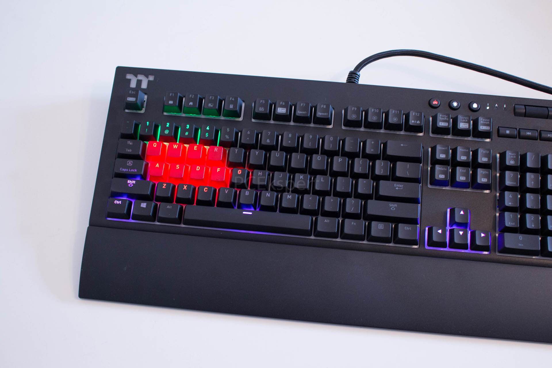 TT Premium X1 RGB recenzija