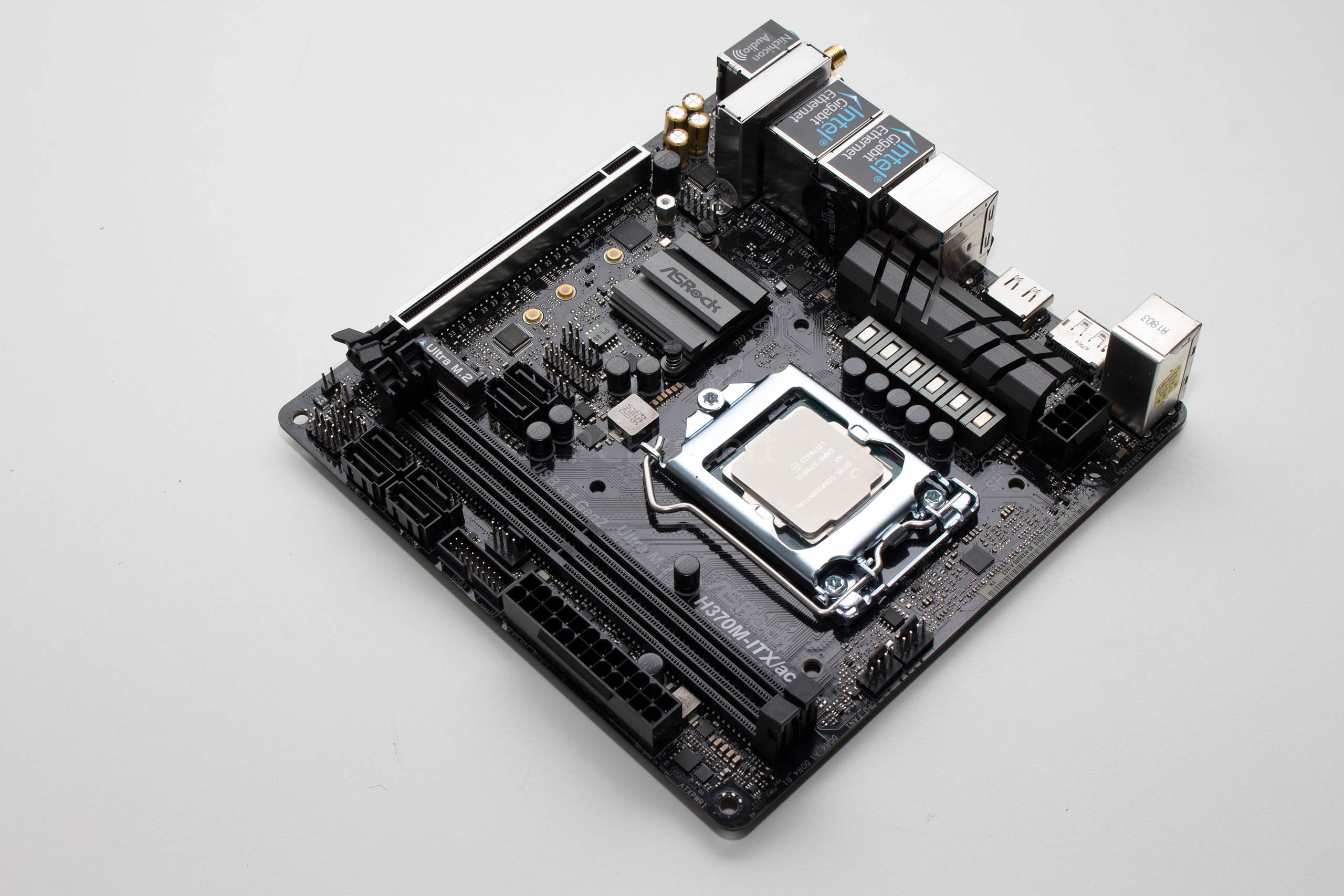 ASRock H370M-ITX/ac recenzija