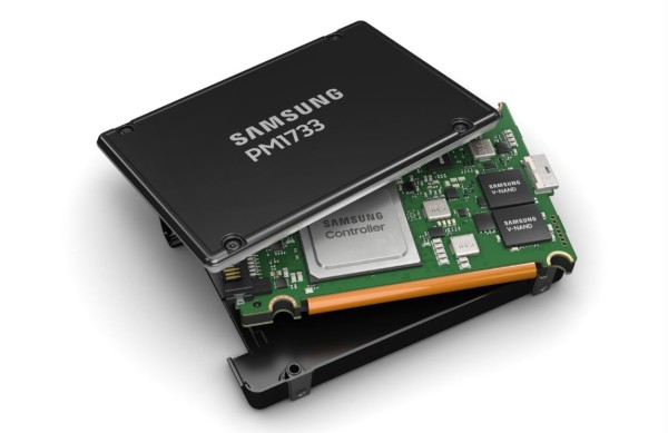 Samsung PCIe 4.0 SSD ide do 8GB/s i 30TB
