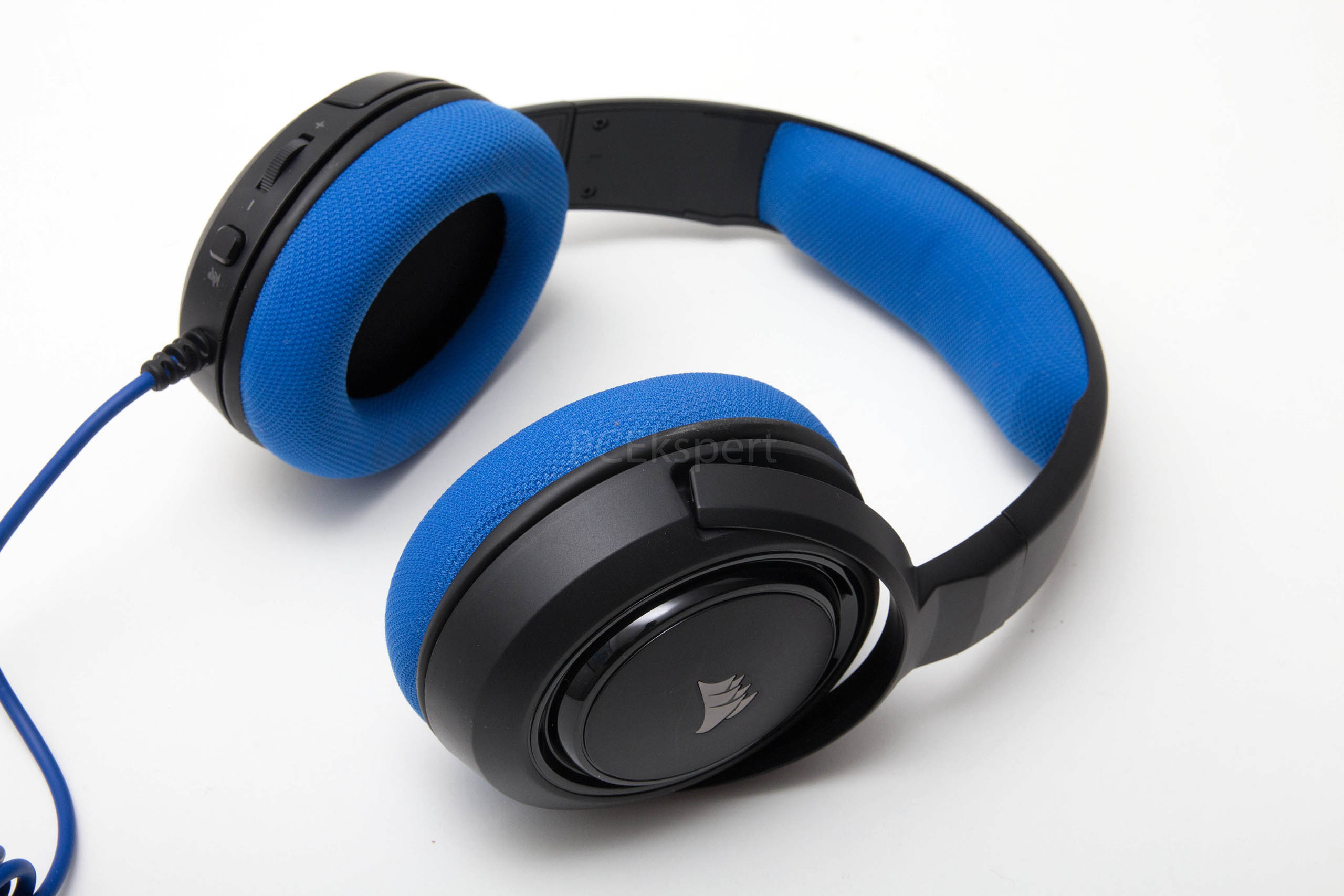 Corsair HS35 Stereo recenzija