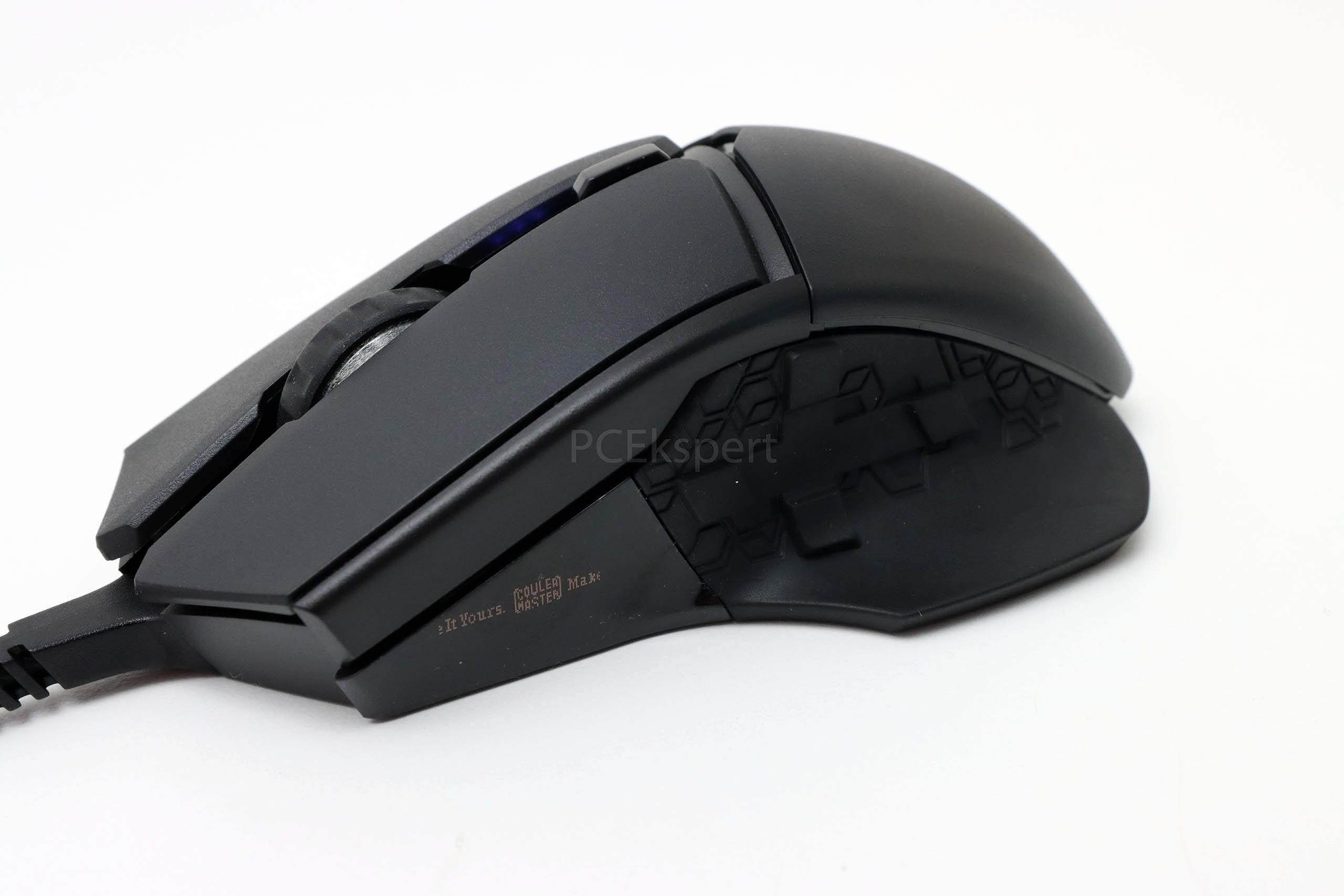 Cooler Master MasterMouse MM830 recenzija