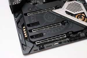 asrock_x570_taichi_9