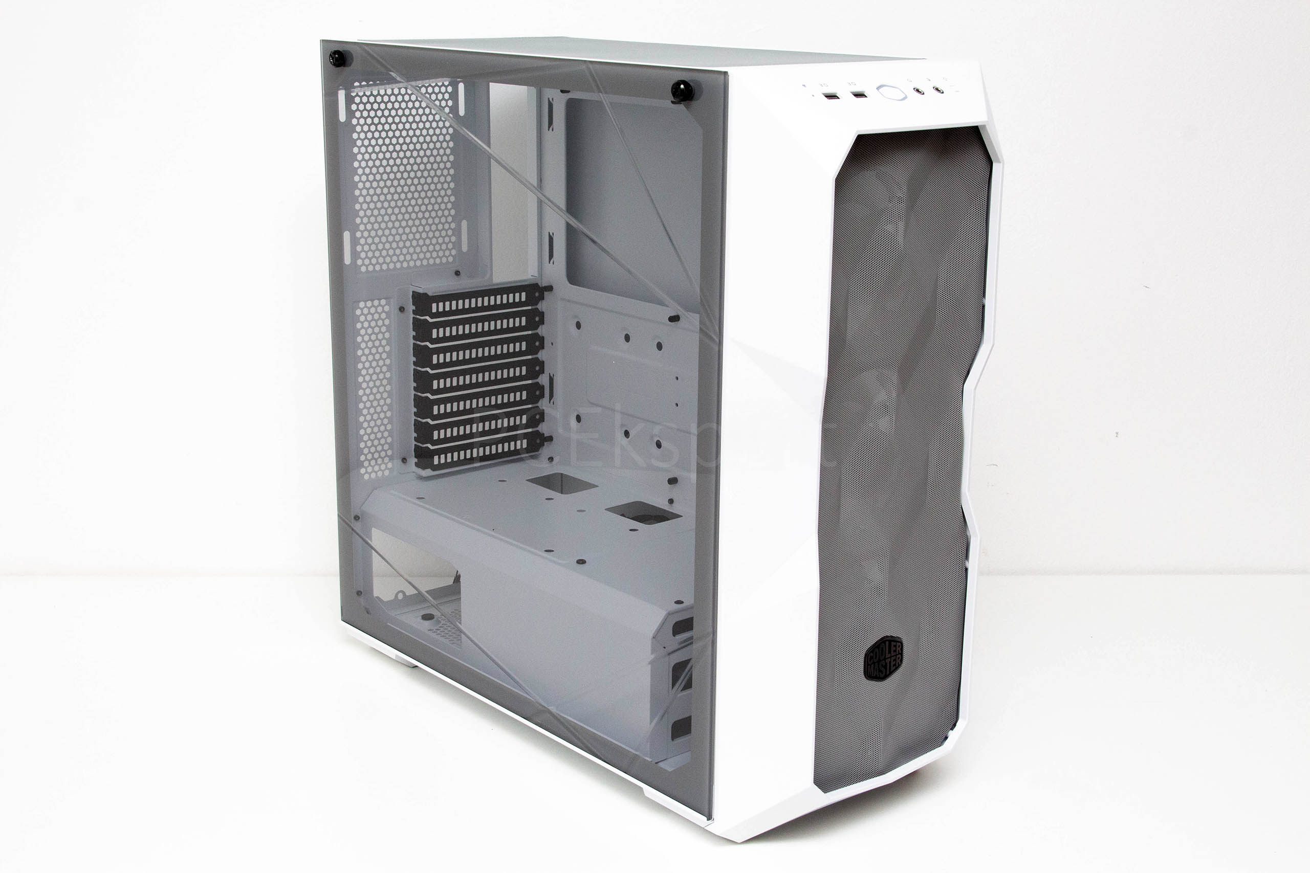 Cooler Master Masterbox TD500 Mesh White recenzija