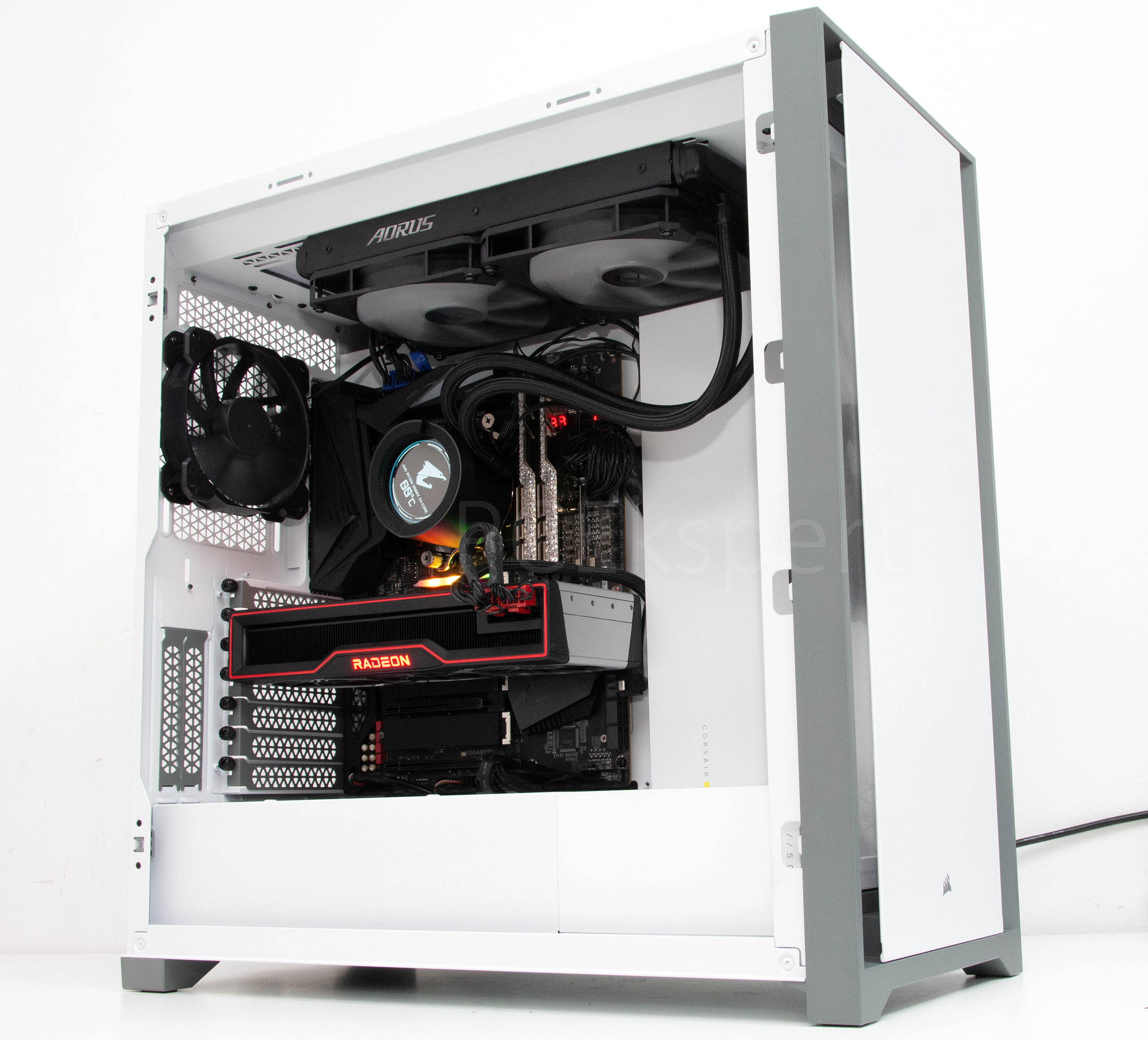 Corsair 5000D White recenzija