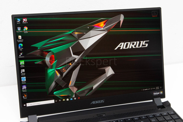 gigabyte_aorus_15g_kc_9