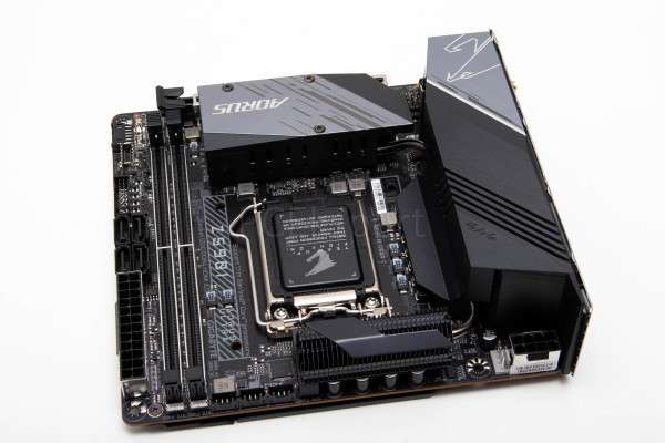 gigabyte_z590i_aorus_ultra_4