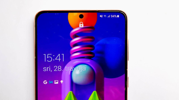 Samsung Galaxy S21 + dizajn  (8)