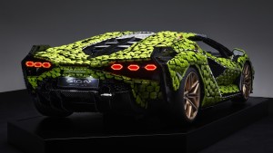 Life-size-LEGO-Technic-Lamborghini-Sian-FKP-37-3