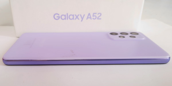 Samsung Galaxy A52 -design (14)
