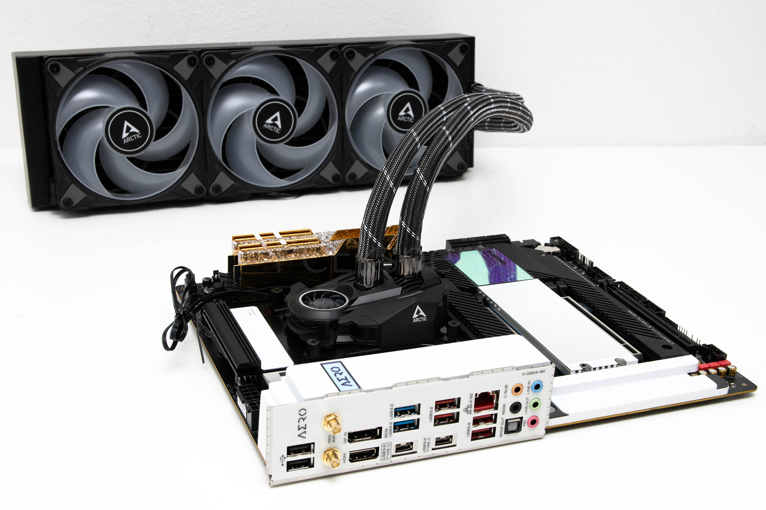 Arctic Liquid Freezer II 360 A-RGB recenzija