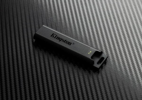 Kingston DataTraveler Max