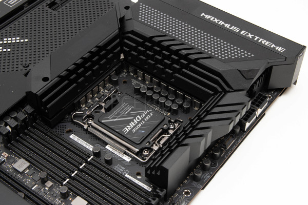 asus_maximus_z690_extreme_2