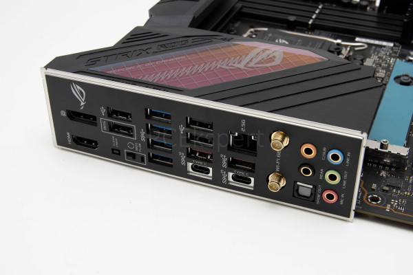 asus_rog_strix_z690-e_gaming_wifi_77