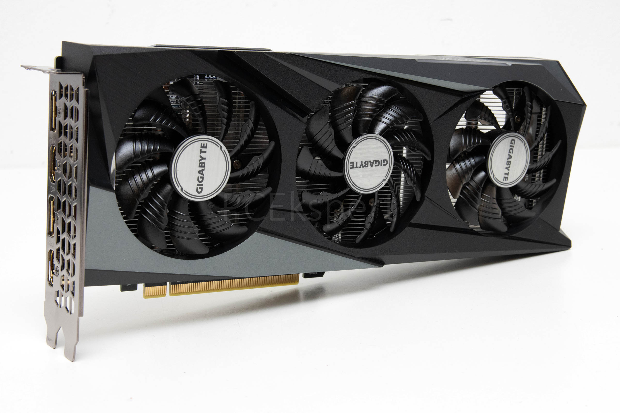 Gigabyte GeForce RTX 3050 Gaming OC 8G recenzija