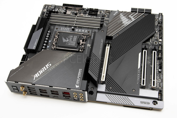 gigabyte_z690_aorus_master_3