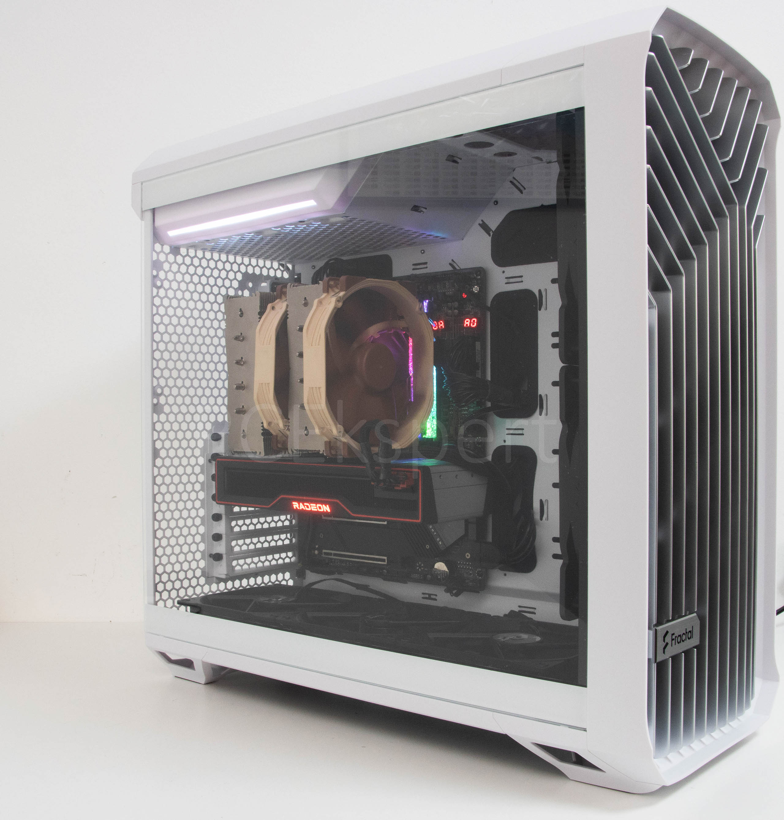 Fractal Design Torrent recenzija