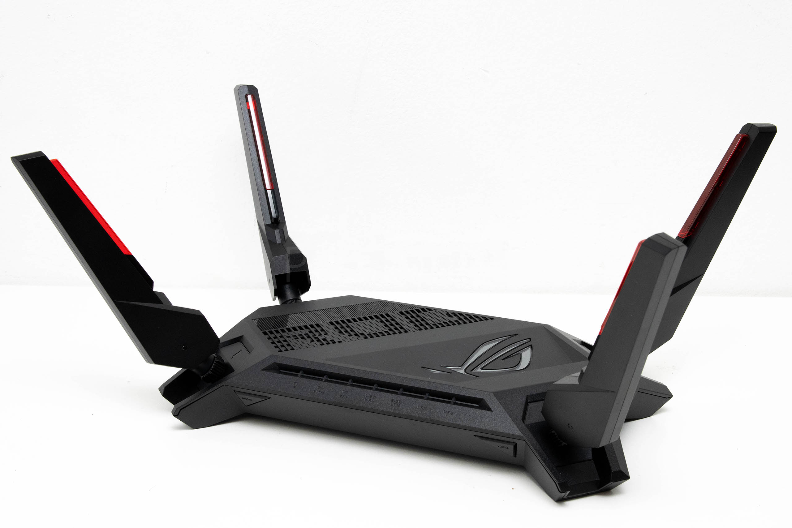 ASUS ROG Rapture GT-AX6000 recenzija