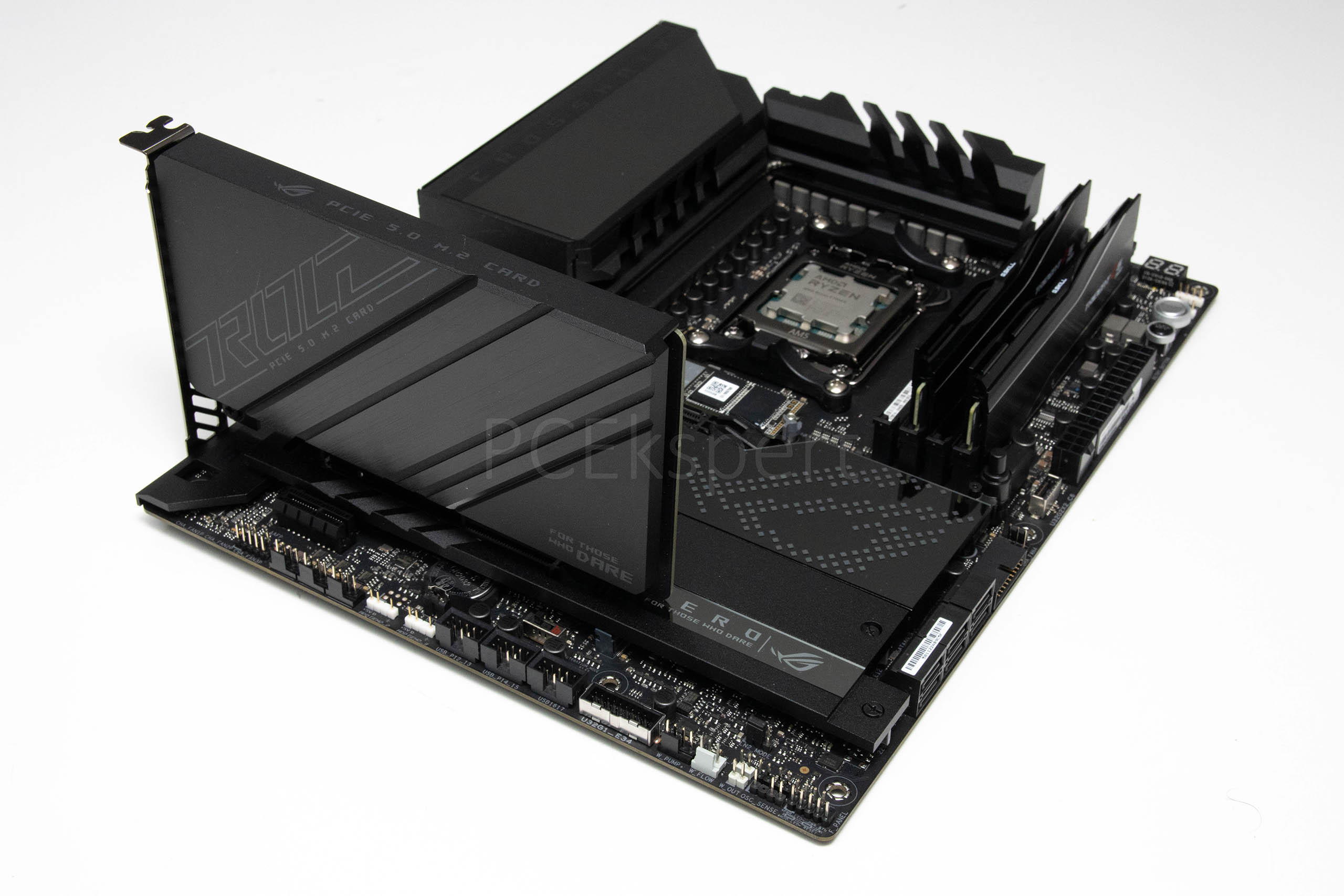 ASUS Crosshair X670E Hero recenzija