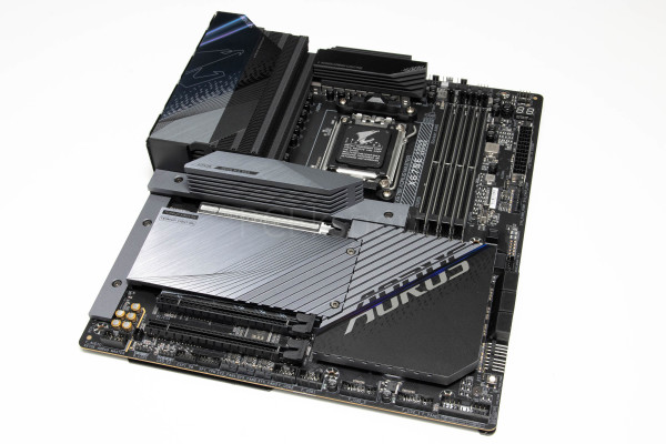 gigabyte_x670e_aorus_master_1