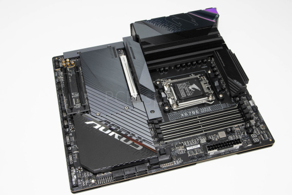 gigabyte_x670e_aorus_master_2