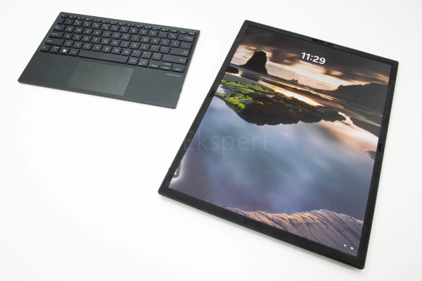 asus_zenbook_17_fold_oled_15