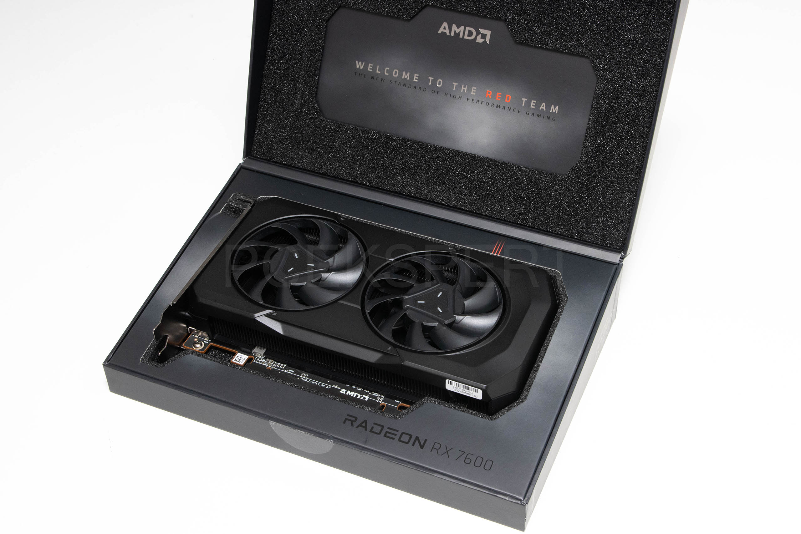 AMD Radeon RX 7600 recenzija