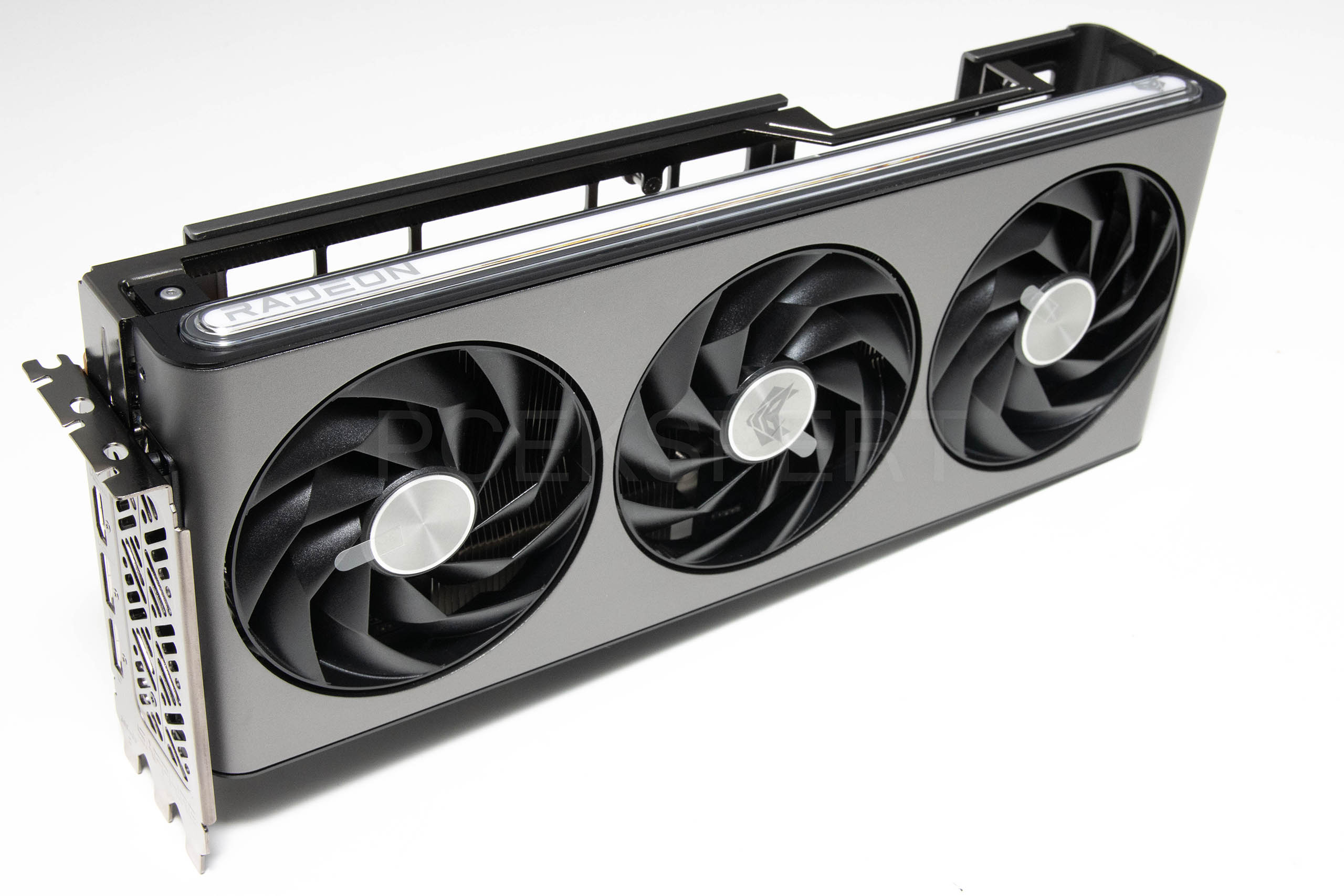 Sapphire Nitro+ Radeon RX 7800 XT Gaming OC recenzija