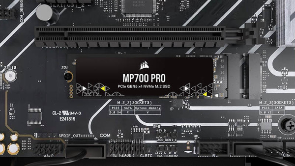 Corsair MP700 Pro PCIe Gen 5 M.2 SSD (1)