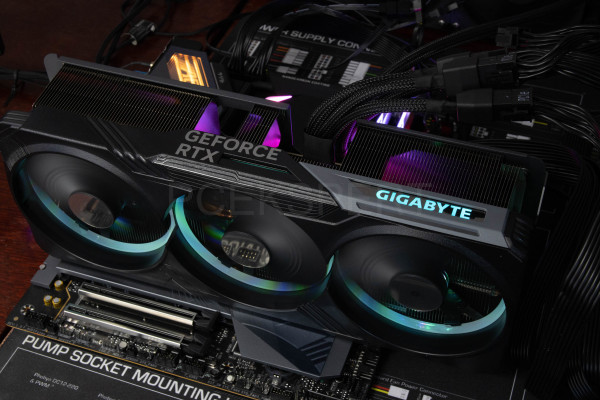 gigabyte_rtx4080super_gaming_oc_11