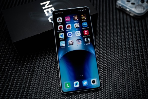 Meizu 21 PRO uređaj sutrašnjice za AI eru (2)