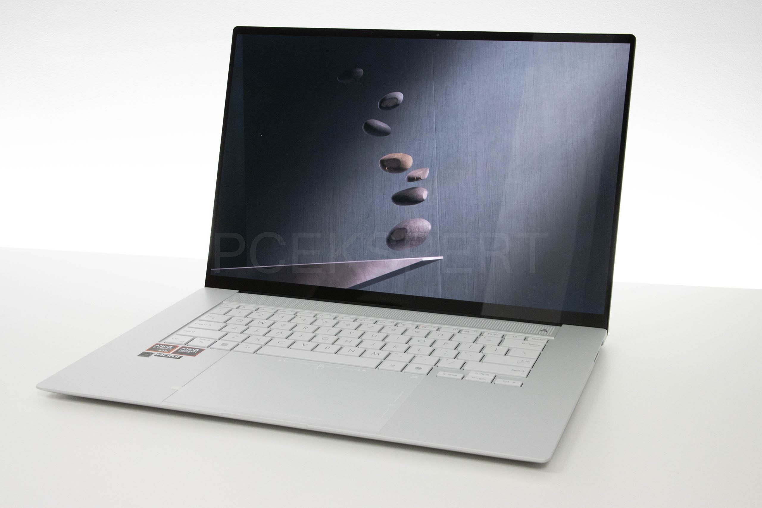 ASUS Zenbook S 16 recenzija
