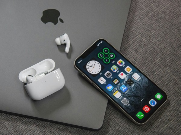 Ako se iPhone neće proizvoditi u SAD-u bit će nametnute carine