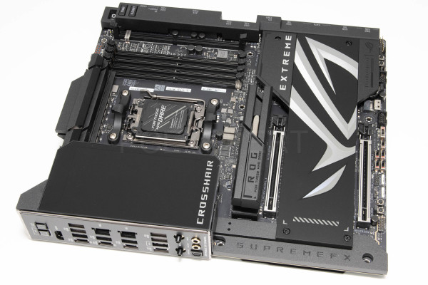 asus_rog_crosshair_x870e_extreme_4