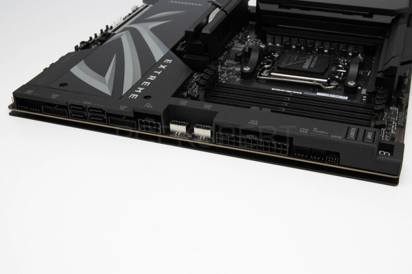 asus_rog_crosshair_x870e_extreme_7